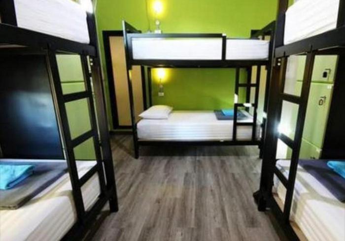 The Pillow Hostel Khaosan Bangkok Exterior photo