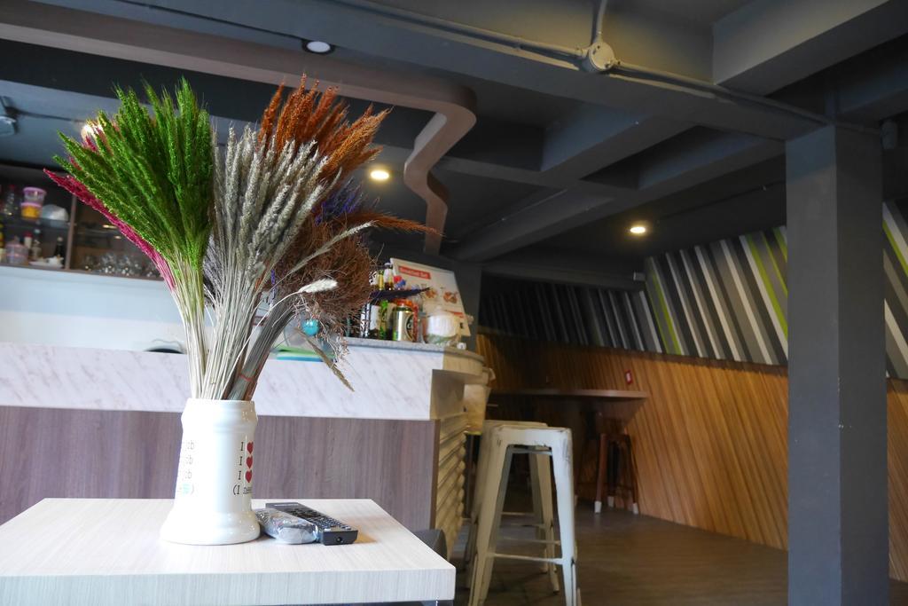 The Pillow Hostel Khaosan Bangkok Exterior photo