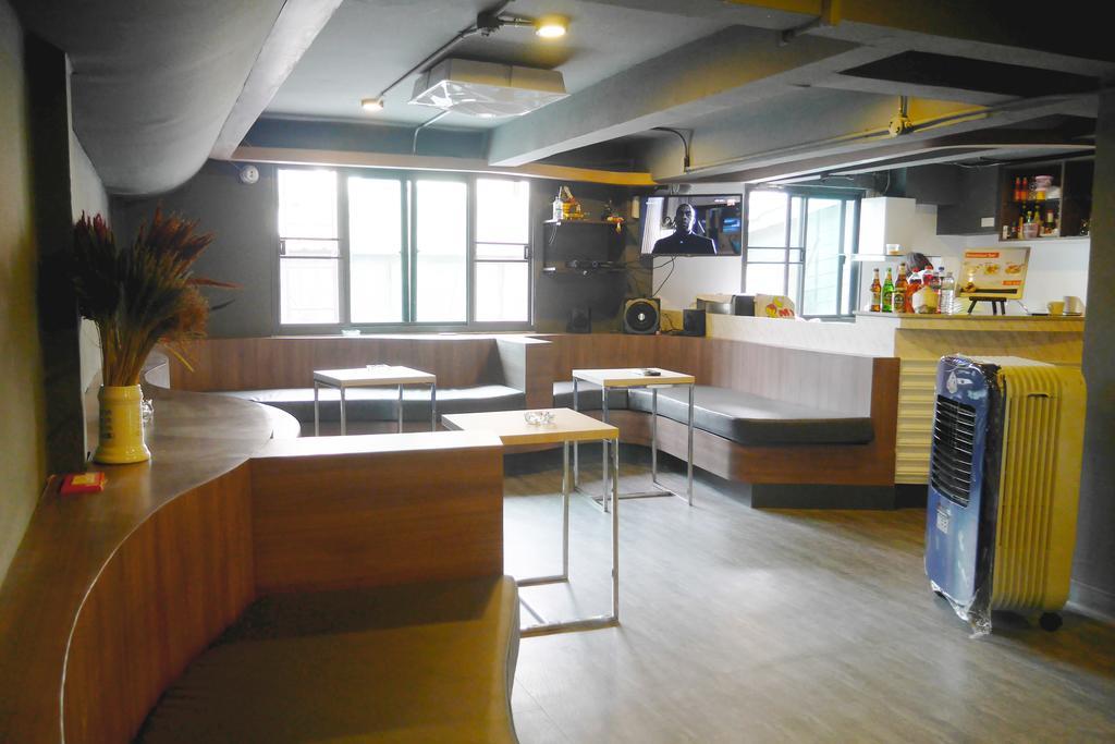 The Pillow Hostel Khaosan Bangkok Exterior photo