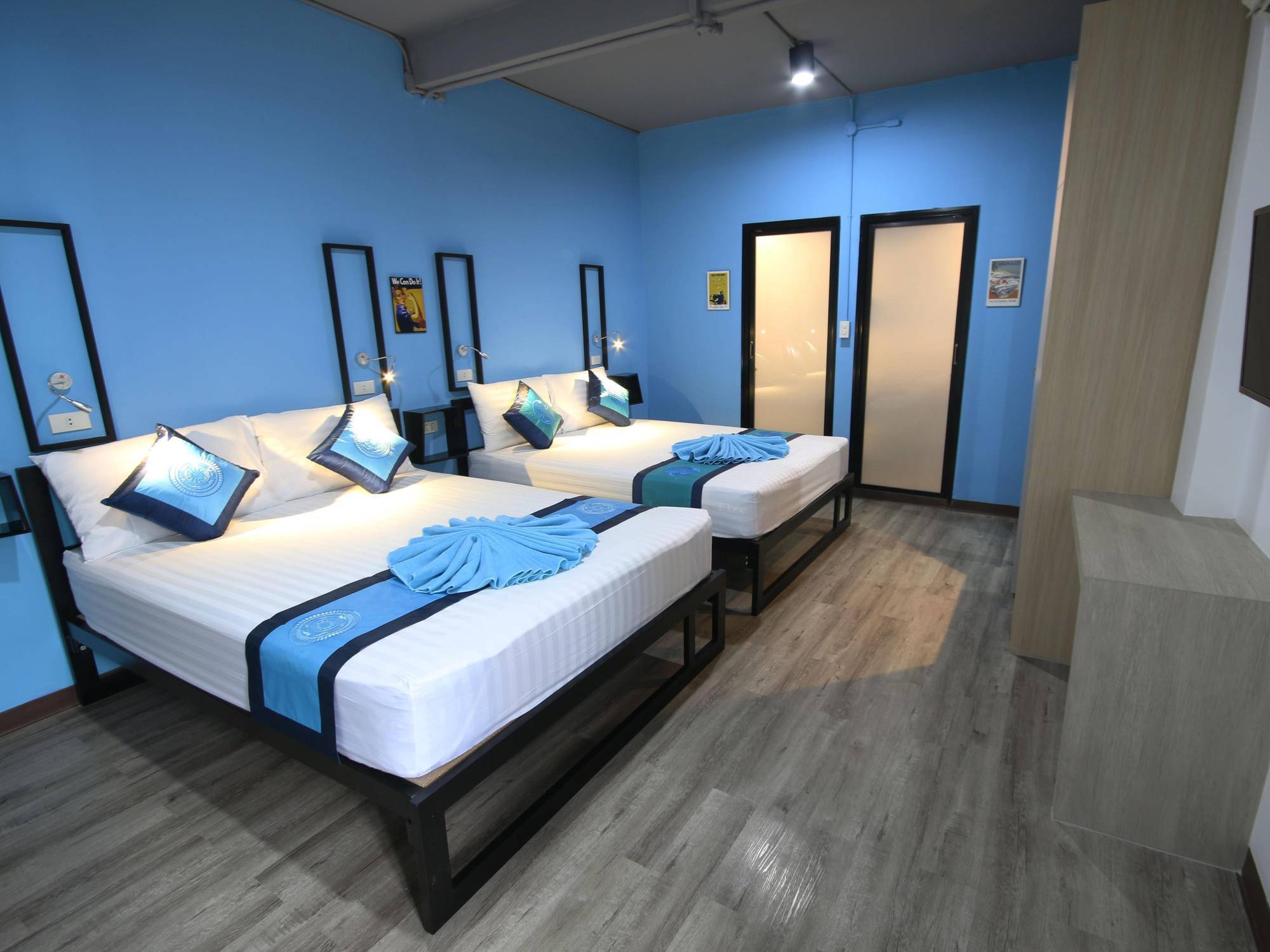 The Pillow Hostel Khaosan Bangkok Exterior photo